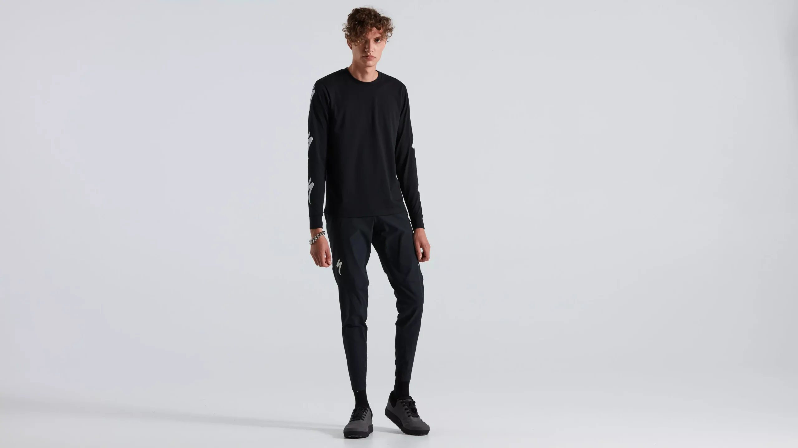 23 Stylish Boys Outfit Ideas for Every Vibe in 2025 | Cool, Casual, & Trendy Looks 11 64622 970 APP REIGN TEE LS BLK M HERO scaled