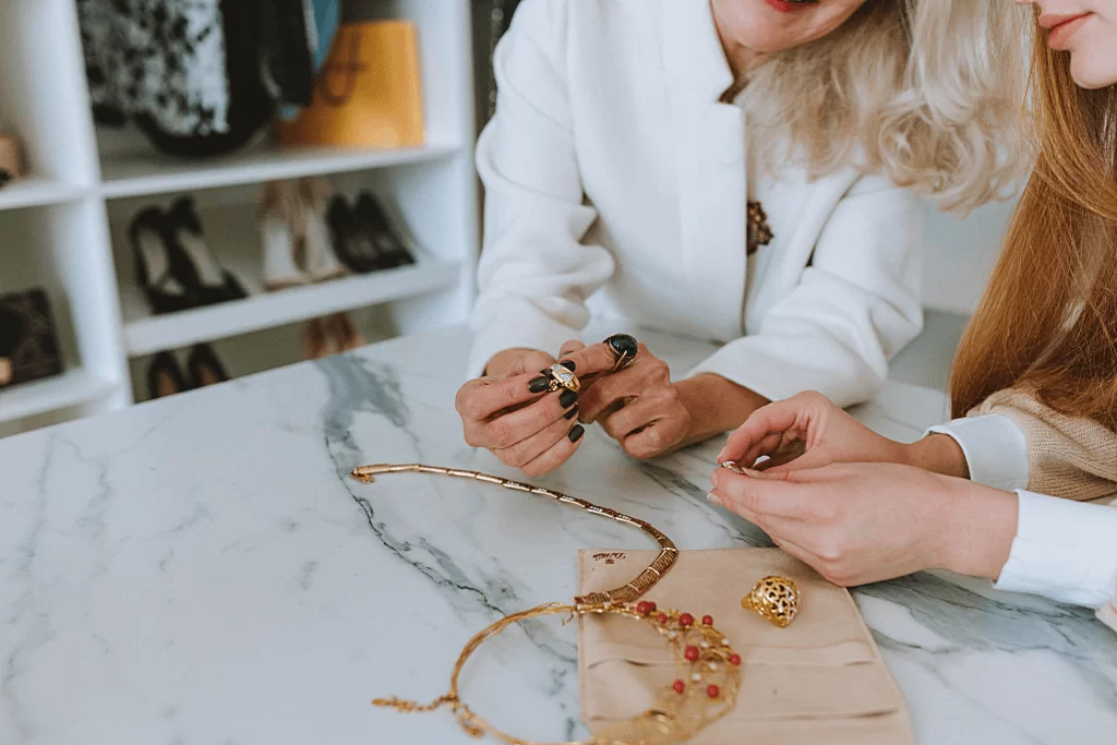 Smart Style: How Wearable Tech Is Redefining Fashion in 2025 3 image 275
