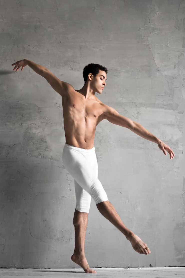 20 Body Reference Poses to Practice Anatomy and Proportions 4 image 51